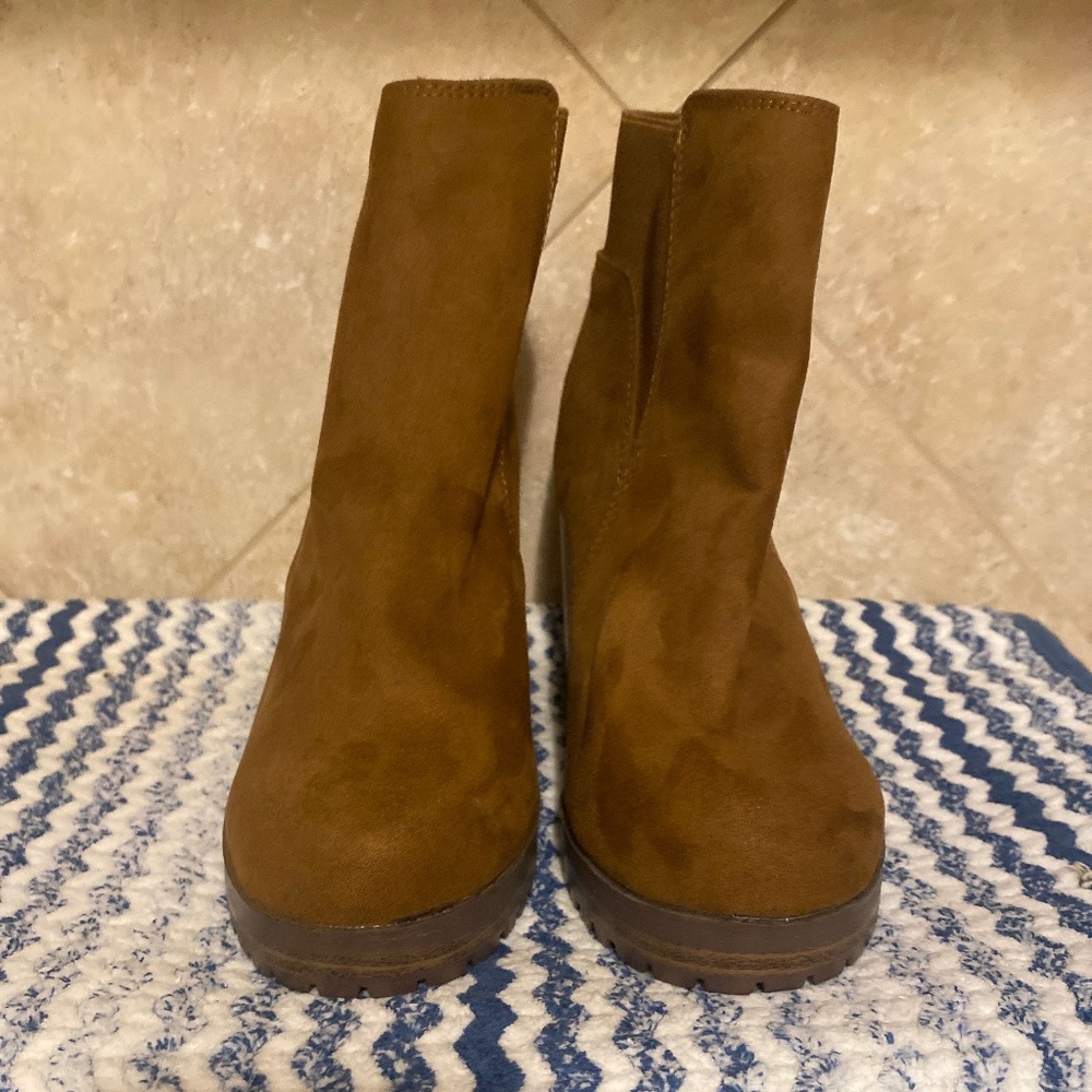 Women’s boots